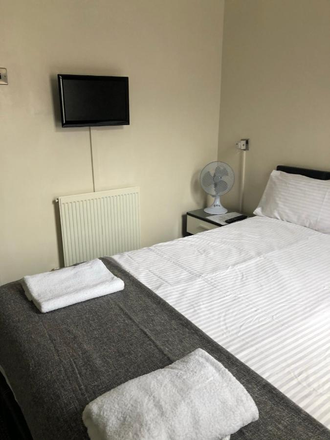 Ultimate Family Guest House Blackpool Bagian luar foto