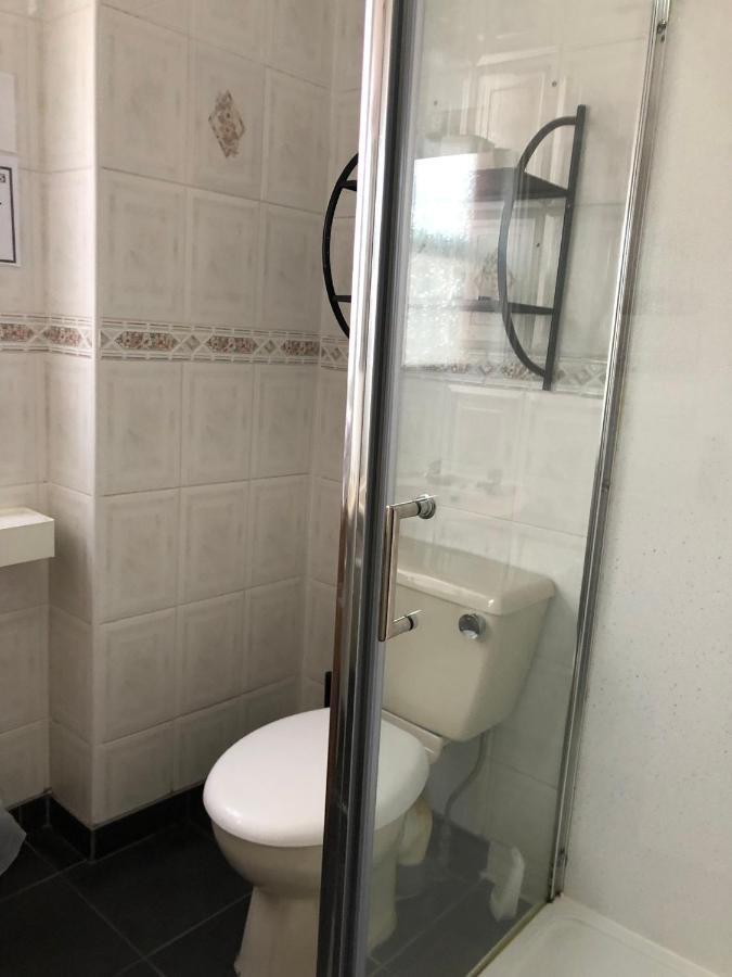 Ultimate Family Guest House Blackpool Bagian luar foto