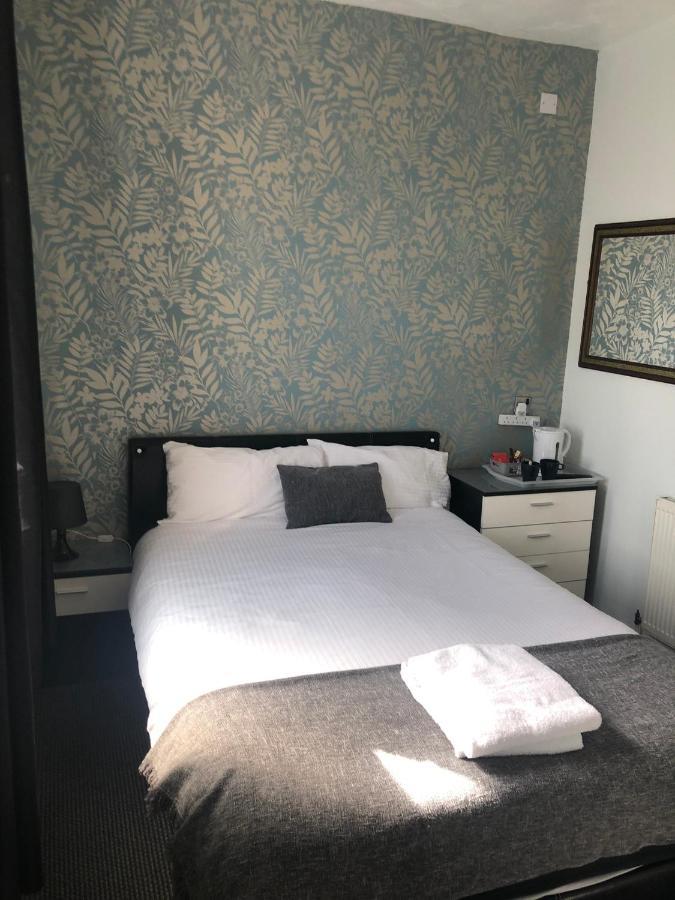 Ultimate Family Guest House Blackpool Bagian luar foto