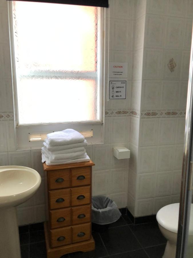 Ultimate Family Guest House Blackpool Bagian luar foto